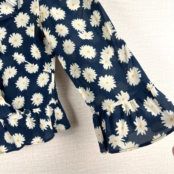 Realisation Par Cher Silk Daisy Print Ruffled Wrap Blouse Top - Picture 5 of 7